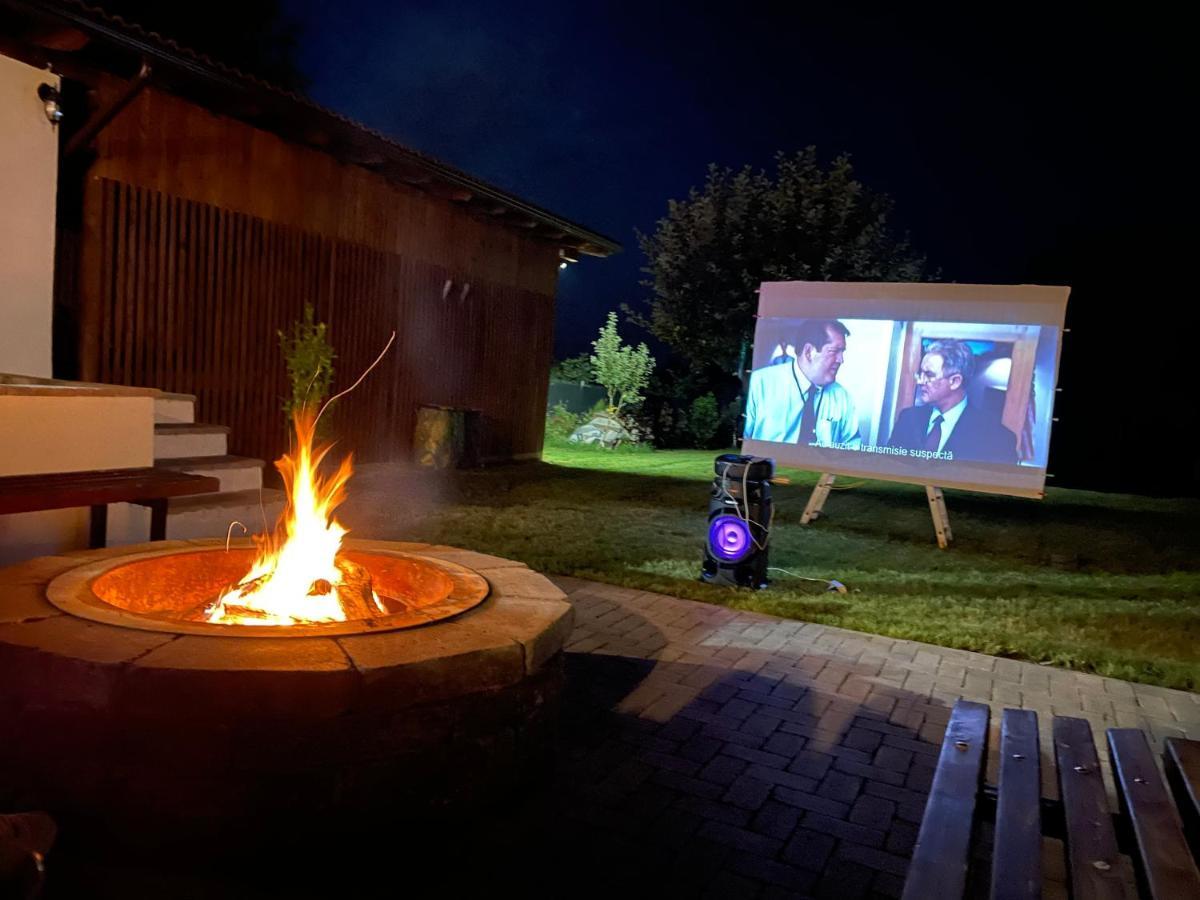 Epic House Valea Avrigului Villa Bagian luar foto